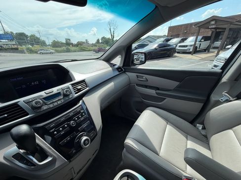 Used 2012 Honda Odyssey EX-L image 24