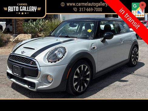 Used 2019 MINI Cooper S w/ Signature Upholstery Package FWD image 1