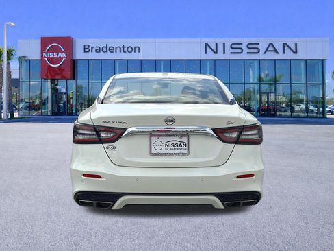 Used 2023 Nissan Maxima SV w/ Floor Mat Group image 6