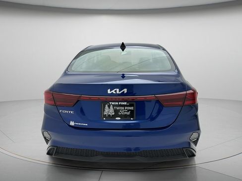 Used 2023 Kia Forte LXS FWD image 7