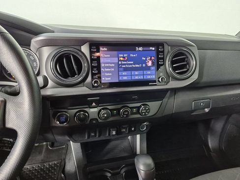 Used 2020 Toyota Tacoma TRD Off-Road AWD/4WD image 24