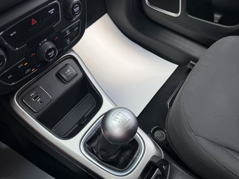 Used 2019 Jeep Compass Sport FWD image 24