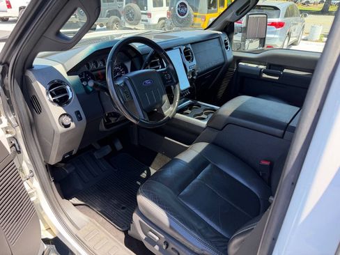 Used 2011 Ford F350 Lariat w/ FX4 4X4 Off-Road Pkg image 6