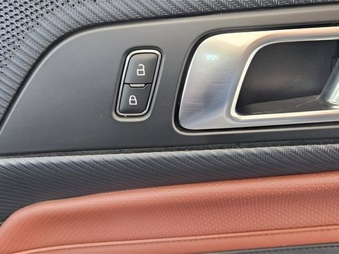 Used 2024 Ford Mustang Premium image 19