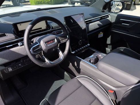 New 2026 GMC Sierra EV Elevation w/ Premium Package AWD/4WD image 12