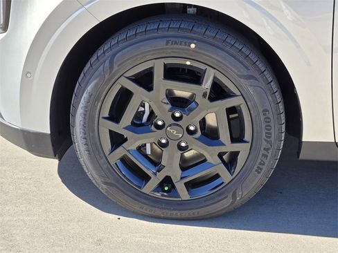 New 2026 Kia Carnival SX Prestige image 8