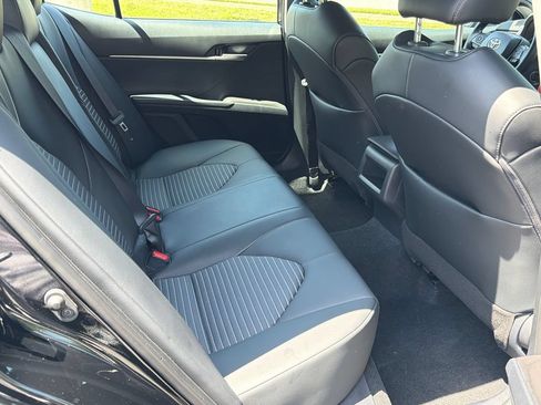 Used 2024 Toyota Camry SE FWD image 11