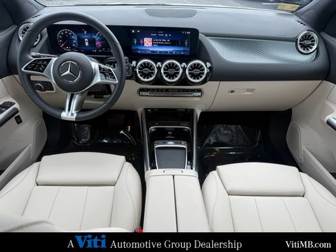 Certified 2024 Mercedes-Benz GLA 250 4MATIC image 2