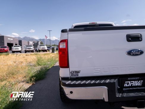 Used 2012 Ford F350 Lariat w/ Lariat Interior Pkg image 15