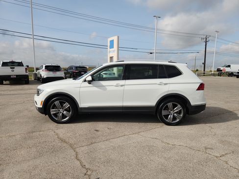 Used 2018 Volkswagen Tiguan SEL Premium AWD/4WD image 4