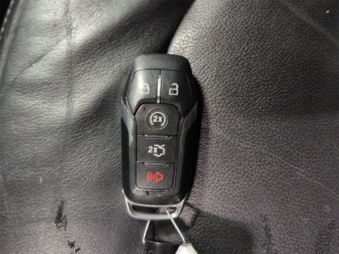 Used 2017 Ford Explorer XLT w/ Equipment Group 202A image 36