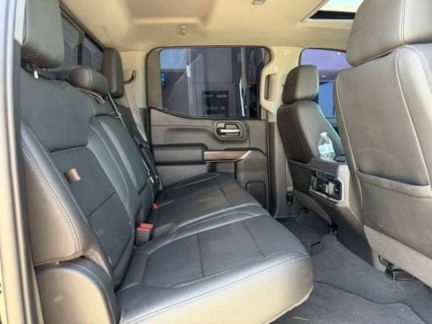 Used 2020 GMC Sierra 1500 SLT RWD image 12