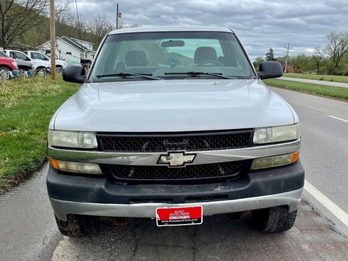 Used 2002 Chevrolet Silverado 2500 4x4 Regular Cab image 4