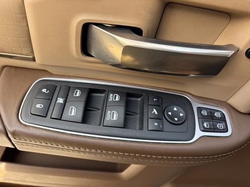 Used 2024 RAM 3500 Limited w/ Safety Group image 27