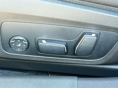 New 2026 BMW 330i Sedan w/ Convenience Package image 26