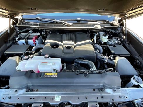 Used 2025 Toyota Tundra SR5 image 9