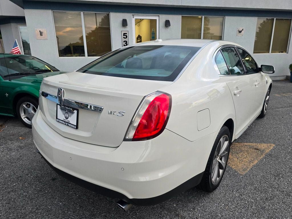Used 2009 Lincoln MKS FWD image 4