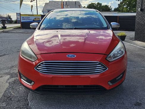 Used 2013 Ford Focus SE FWD image 2