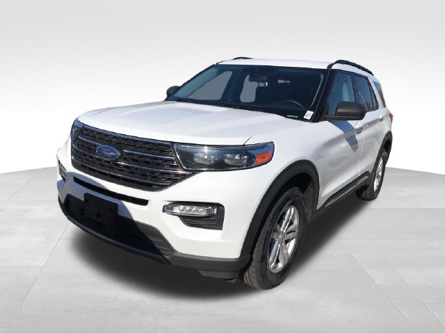 Used 2023 Ford Explorer XLT AWD/4WD image 28