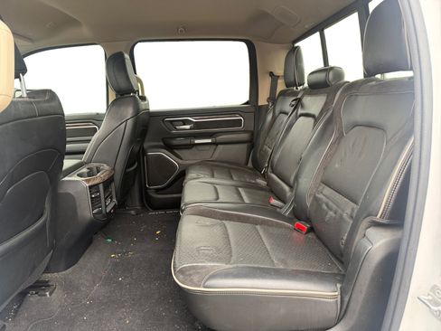 Used 2019 RAM 1500 Laramie AWD/4WD image 10
