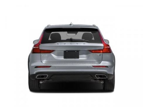 Used 2022 Volvo V60 T5 Cross Country w/ Climate Package image 5