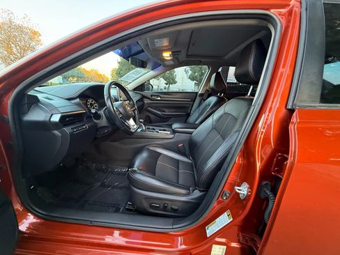 Used 2019 Nissan Altima 2.5 SR w/ SR Premium Package image 9