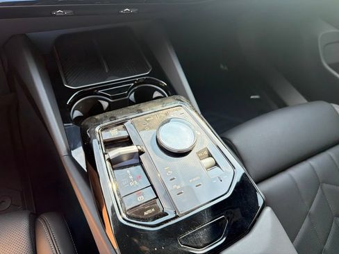 Used 2026 BMW 530i w/ Premium Package RWD image 23