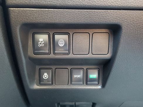 Used 2021 Nissan Rogue Sport SV image 29