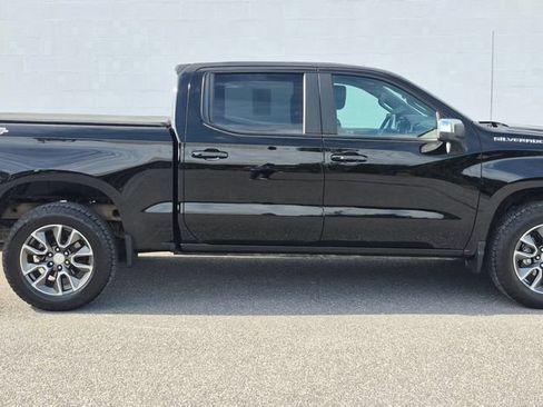 Used 2024 Chevrolet Silverado 1500 LT AWD/4WD image 32