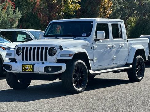 Used 2022 Jeep Gladiator Overland AWD/4WD image 8