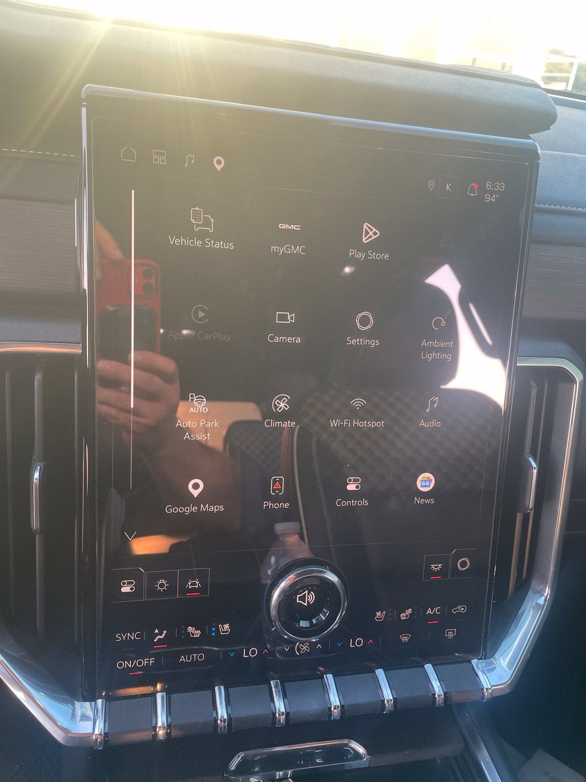 Used 2025 GMC Acadia Denali w/ Super Cruise Package FWD image 3