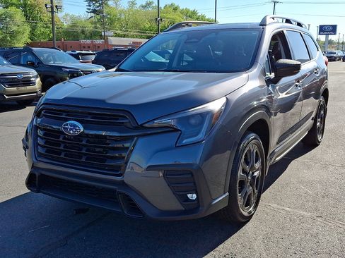 Certified 2025 Subaru Ascent Bronze Edition AWD/4WD image 3