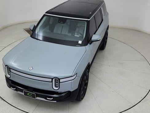 Used 2024 Rivian R1S Adventure image 15