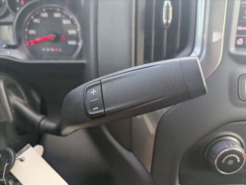 Used 2020 Chevrolet Silverado 1500 Custom w/ Custom Value Package AWD/4WD image 12
