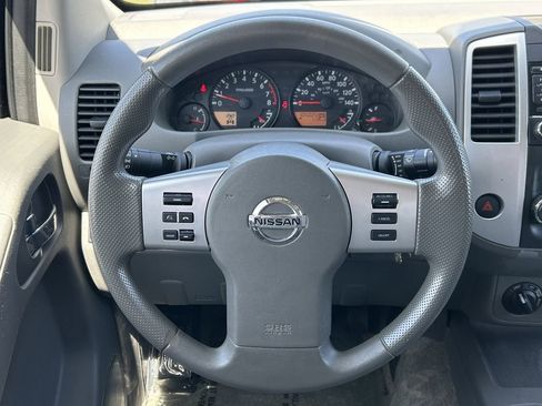 Used 2016 Nissan Frontier SV image 23