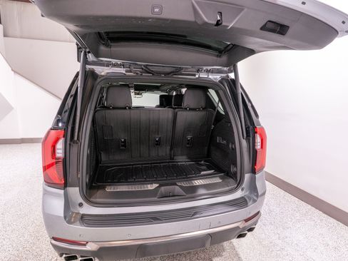 Used 2025 GMC Yukon AT4 Ultimate w/ LPO, Floor Liner Package AWD/4WD image 37