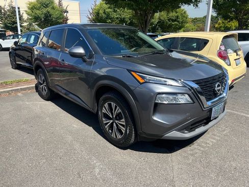 Used 2023 Nissan Rogue SV AWD/4WD image 4