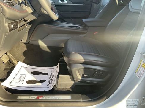 New 2026 Ford Explorer ST-Line image 12