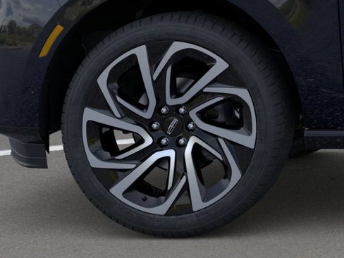 New 2026 Lincoln Navigator Reserve AWD/4WD image 19