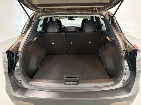 Used 2025 Nissan Kicks SR FWD image 8