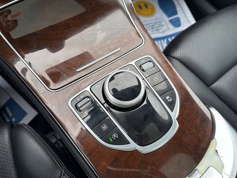 Used 2018 Mercedes-Benz GLC 300 GLC 300 image 29