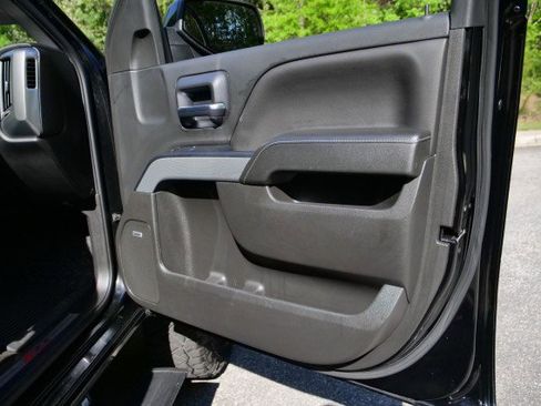 Used 2018 Chevrolet Silverado 1500 LT w/ All Star Edition image 39