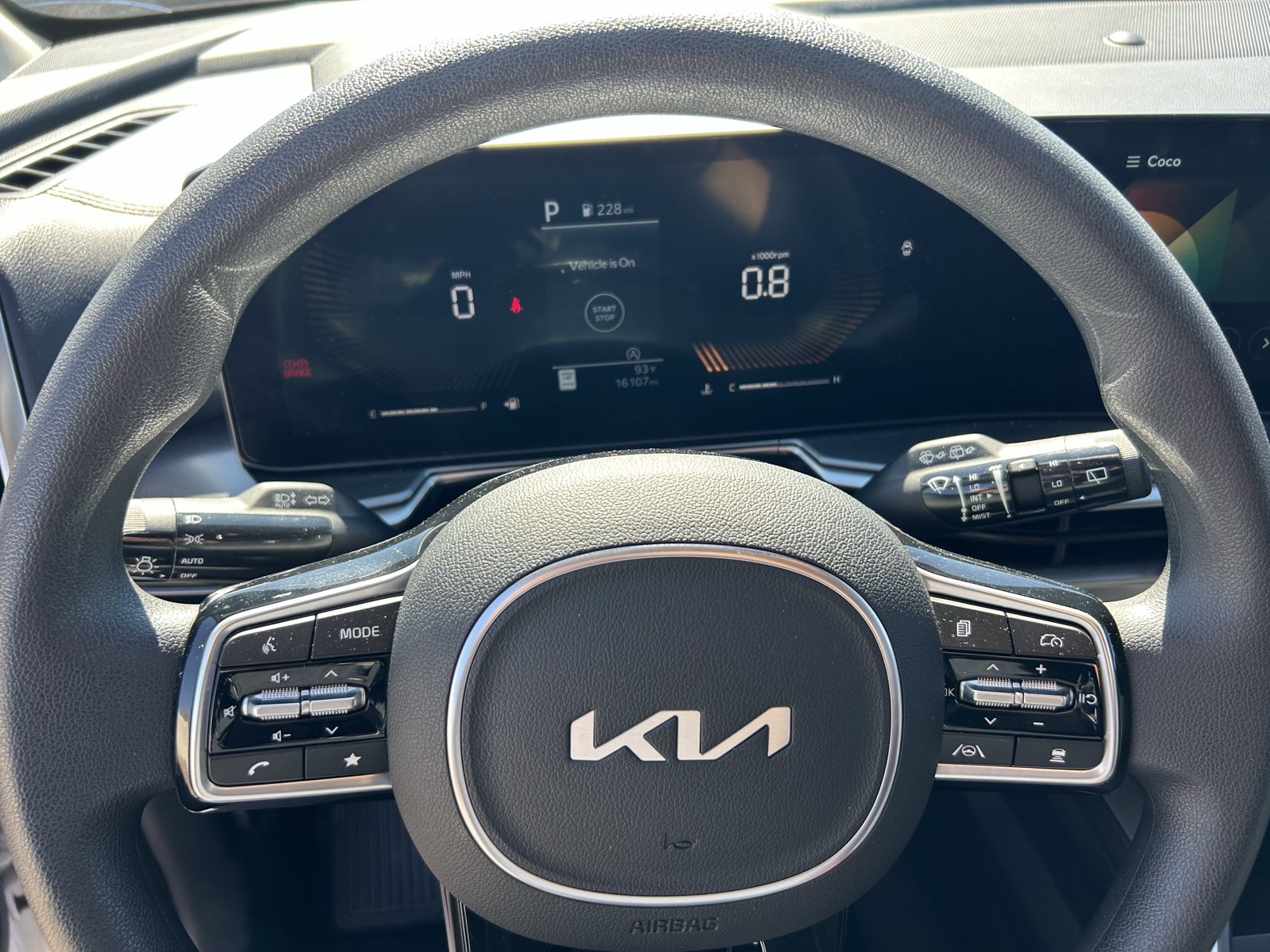 Used 2025 Kia Sorento LX FWD image 18