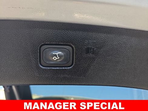 Used 2022 Ford Edge Titanium AWD/4WD image 13
