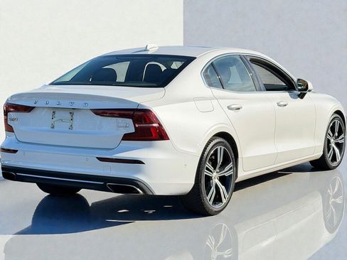 Used 2021 Volvo S60 T8 Inscription w/ Climate Package image 5