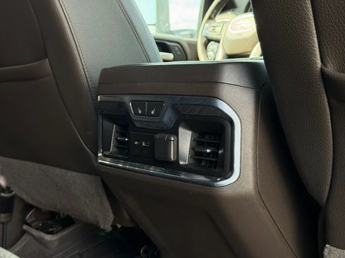 Used 2020 GMC Sierra 2500 Denali w/ Denali Ultimate Package AWD/4WD image 13