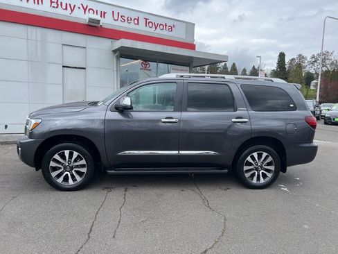 Used 2018 Toyota Sequoia Limited w/ Safety & Convenience Package image 7