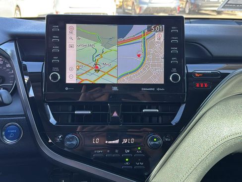 Used 2021 Toyota Camry XSE image 18