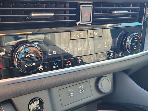 New 2026 Nissan Rogue Platinum image 23