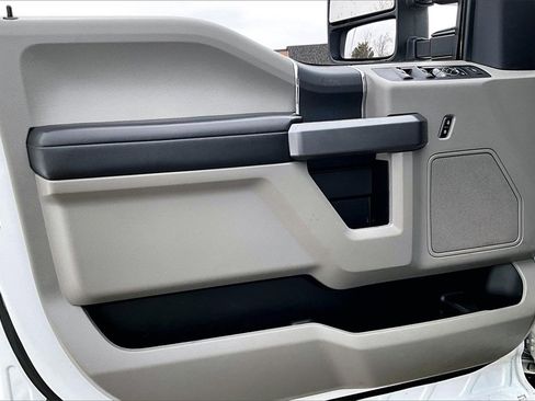 Used 2022 Ford F250 XLT w/ XLT Value Package image 14